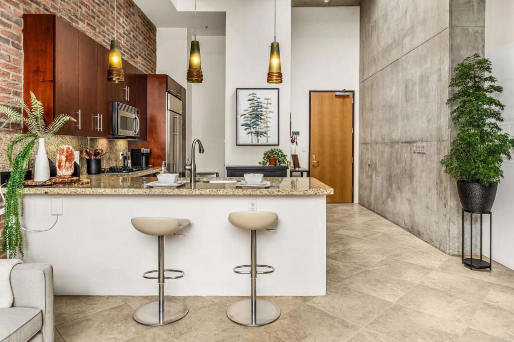 Property Photo:  1050 Island Avenue 711  CA 92101 