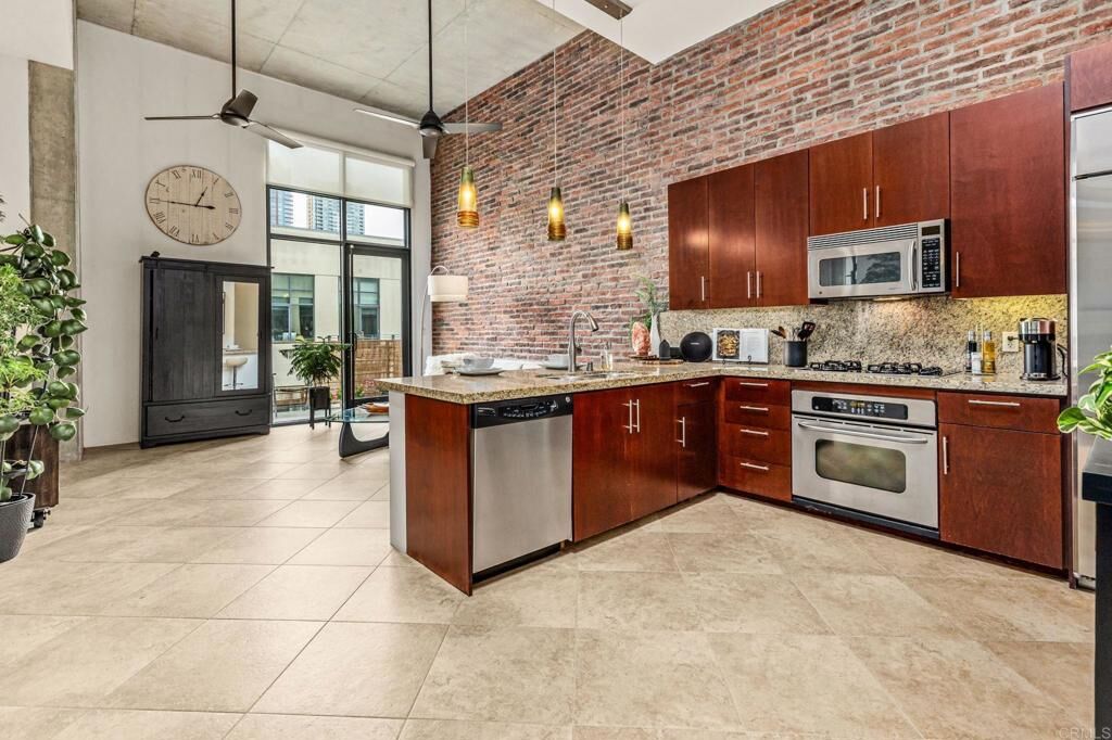 Property Photo:  1050 Island Avenue 711  CA 92101 