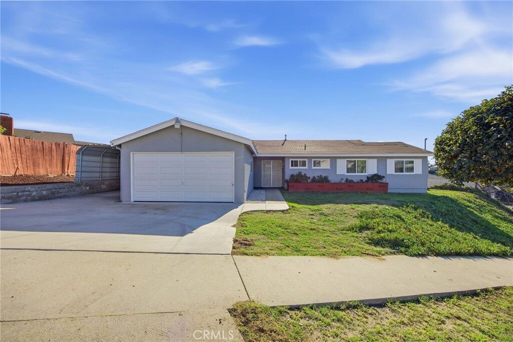 Property Photo:  4975 Loris Street  CA 92105 