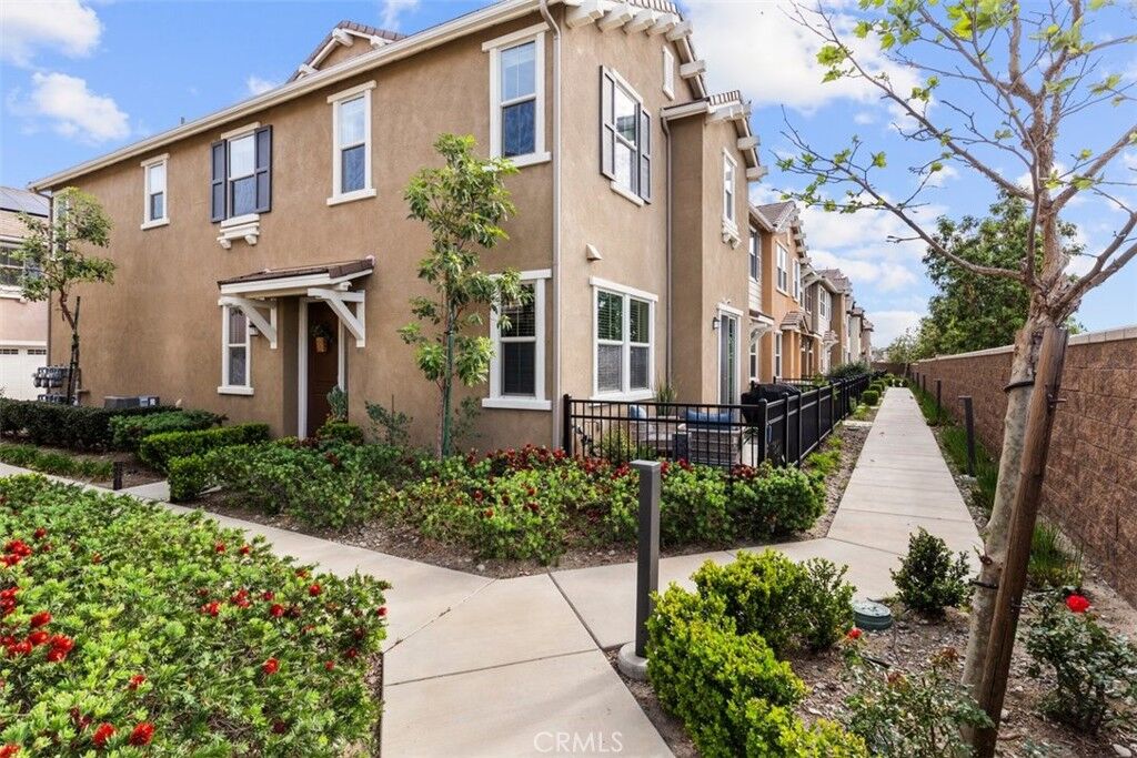 Property Photo:  16502 Casa Grande 516  CA 92336 