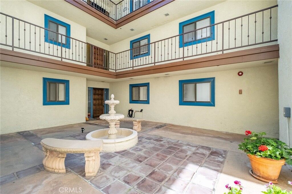 Property Photo:  2337 Palos Verdes W 2  CA 90274 