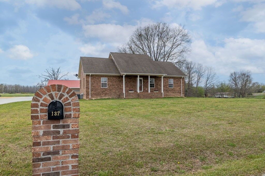 Property Photo:  137 Piney Rd  TN 38464 