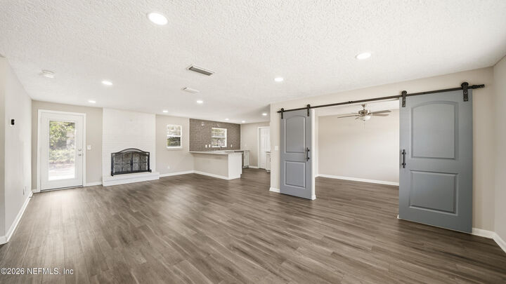 Property Photo:  586 Madeira Drive  FL 32073 