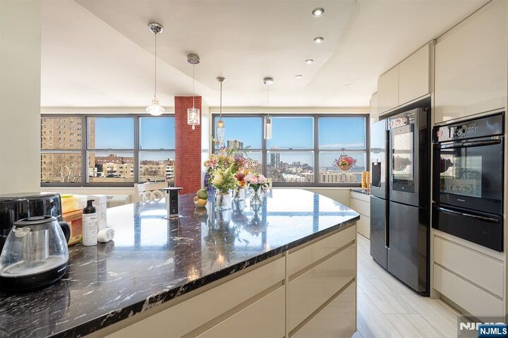 Property Photo:  7004 Kennedy Boulevard 22B  NJ 07093 