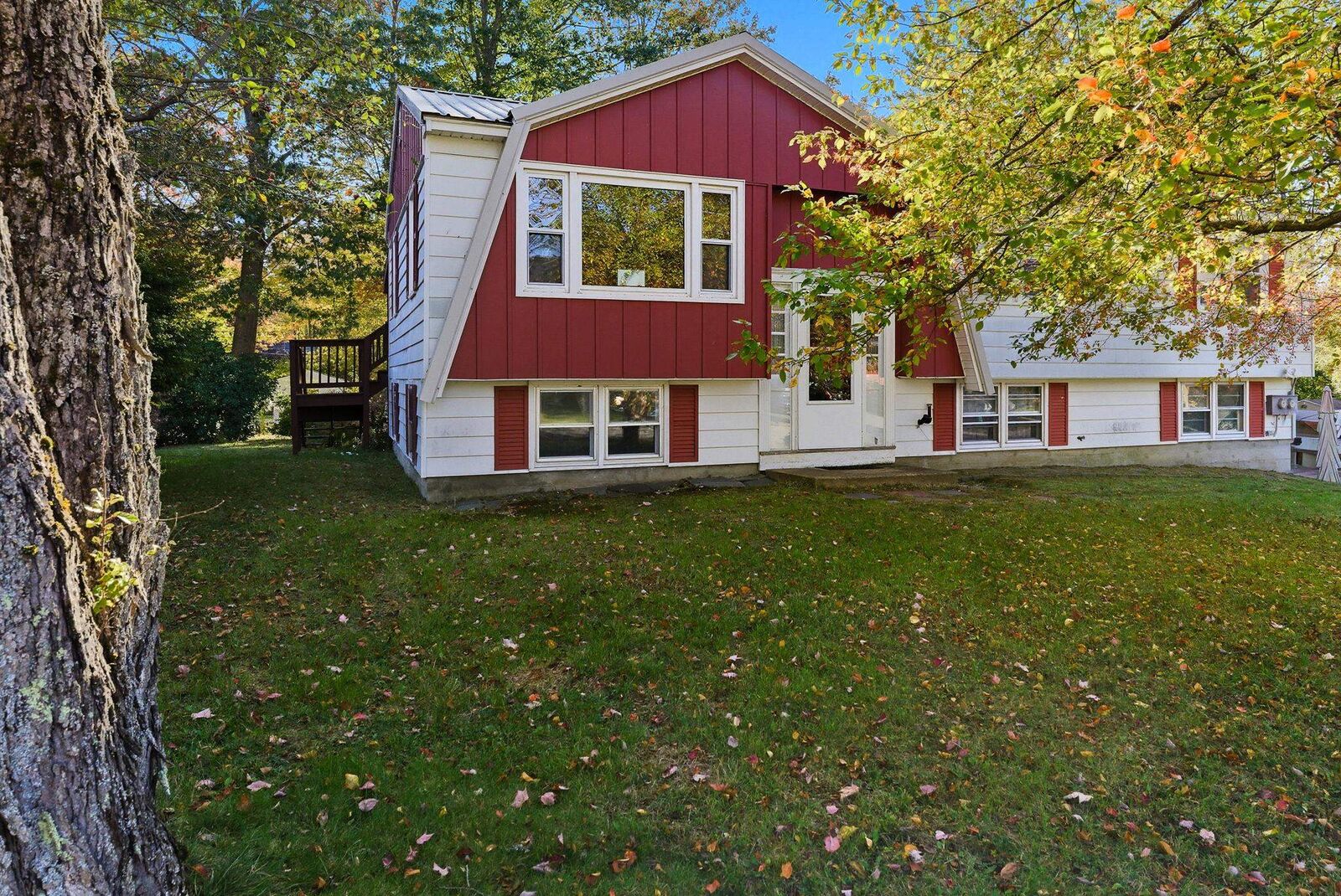 Property Photo:  4 Vernon Avenue  NH 03867 