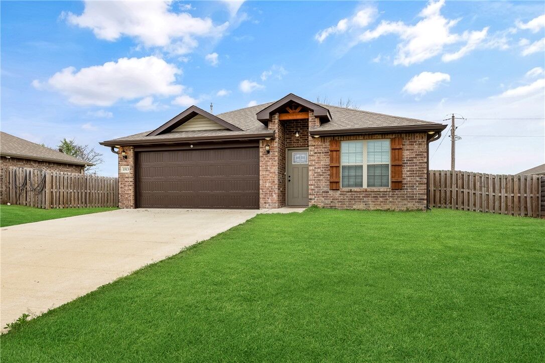 Property Photo:  1513 Emma Street  AR 72734 