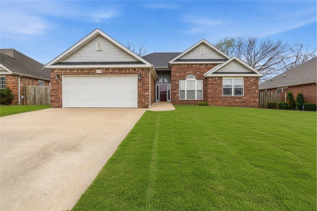 Property Photo:  801 Walker Street  AR 72719 