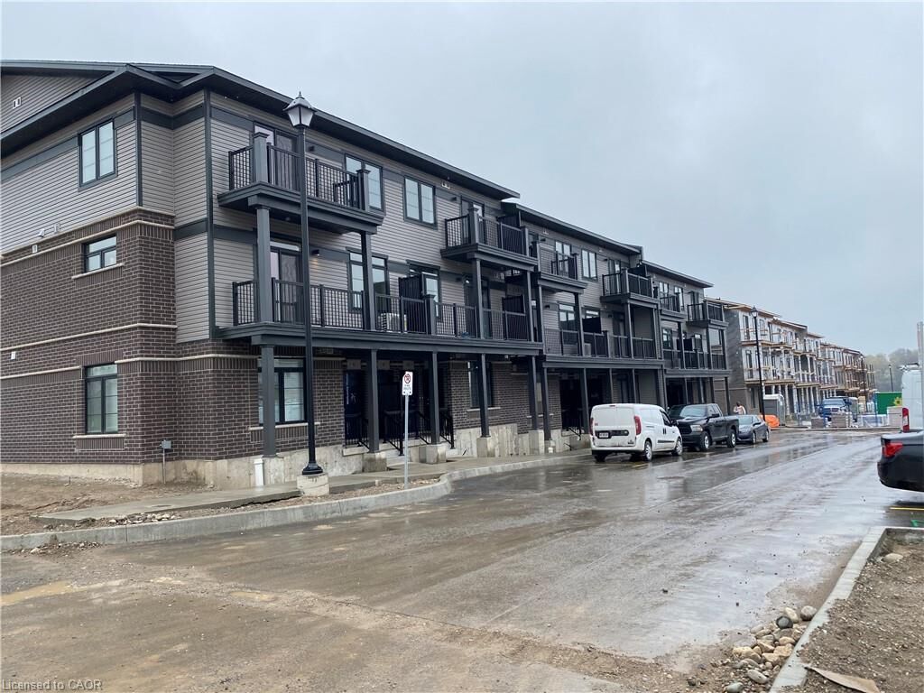 Photo de la propriété:  4 Wheat Lane  ON N2R 0R6 