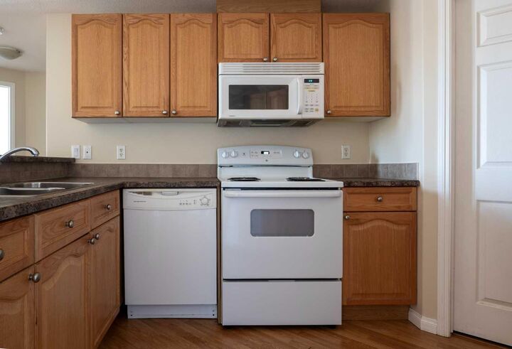 Photo de la propriété:  290 Plamondon Drive 201  AB T9K 0A5 