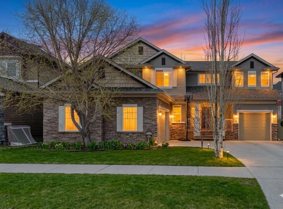 Property Photo:  729 Canoe Avenue SW  AB T4B 3K5 
