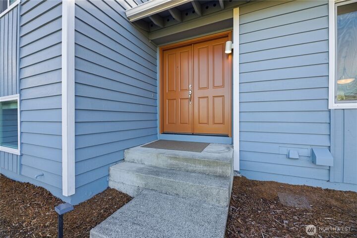 Property Photo:  29819  5th Avenue SW  WA 98023 