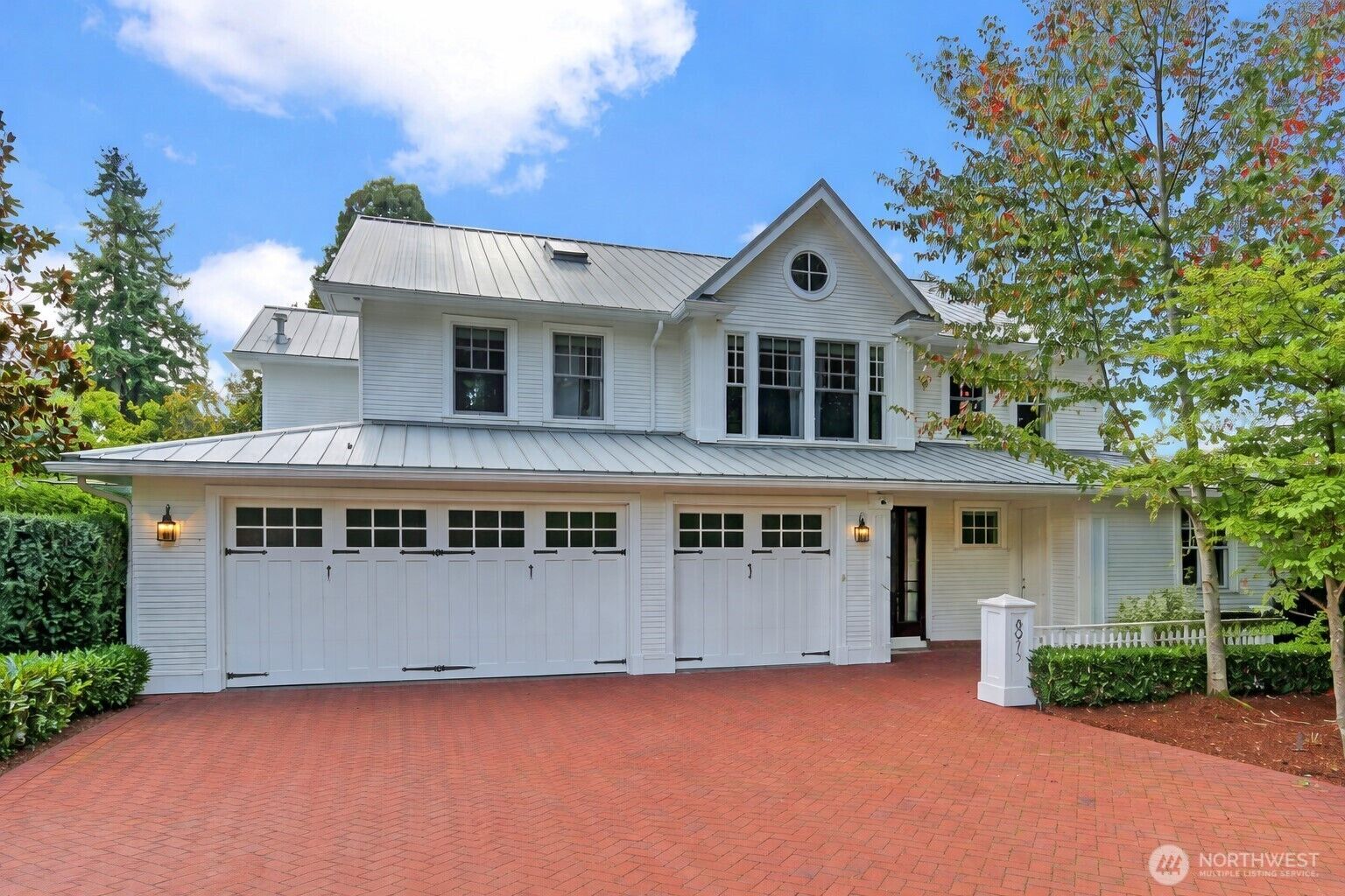 Property Photo:  8975 NE 10th Street  WA 98004 