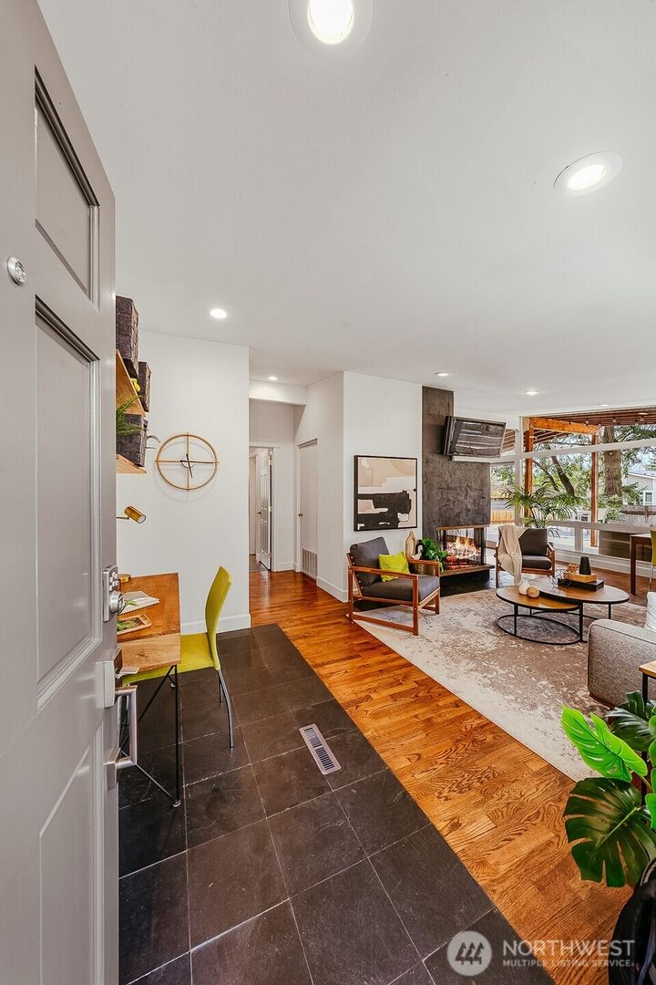 Property Photo:  15863  15th Avenue NE  WA 98155 