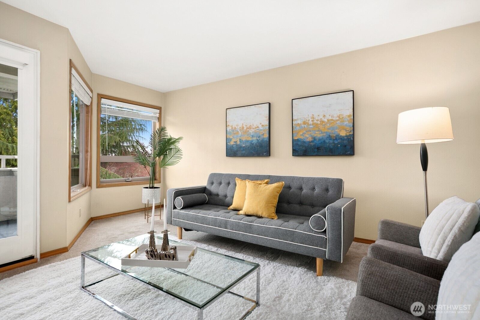 Property Photo:  1115  4th Avenue S 3C  WA 98020 