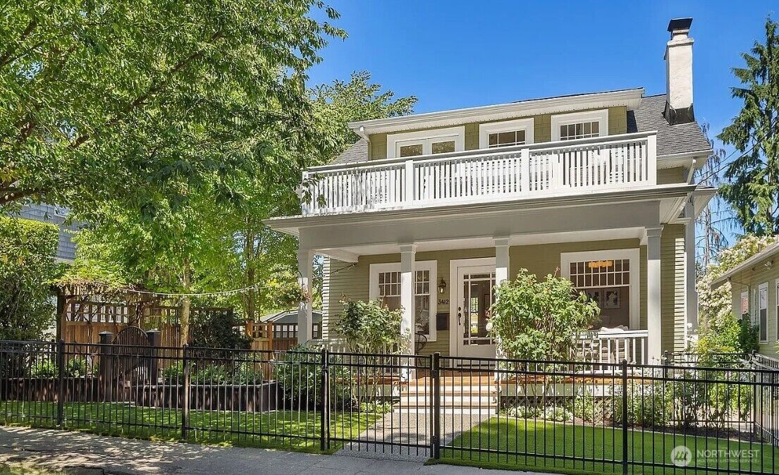 Property Photo: 3412 E Howell Street WA 98122