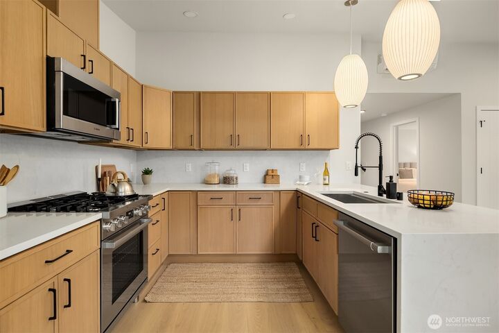 Property Photo:  12241 NE 65th Street  WA 98033 