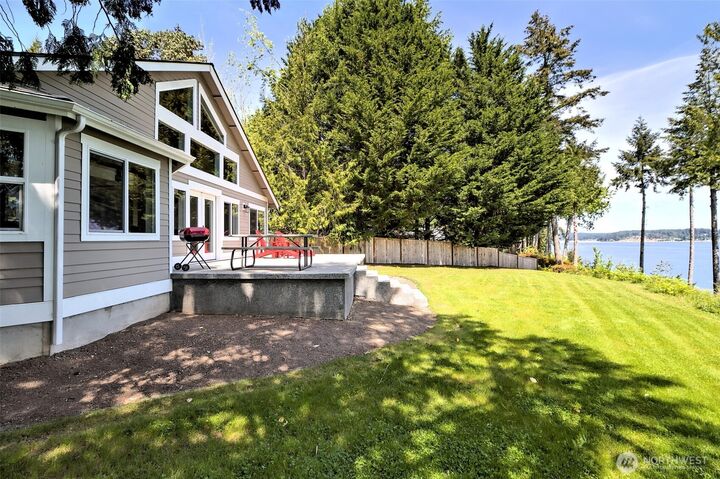 Property Photo:  187 E Vineyard Crest Road  WA 98546 