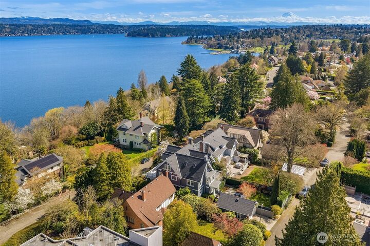 Property Photo: 2647 Cascadia Avenue S WA 98144