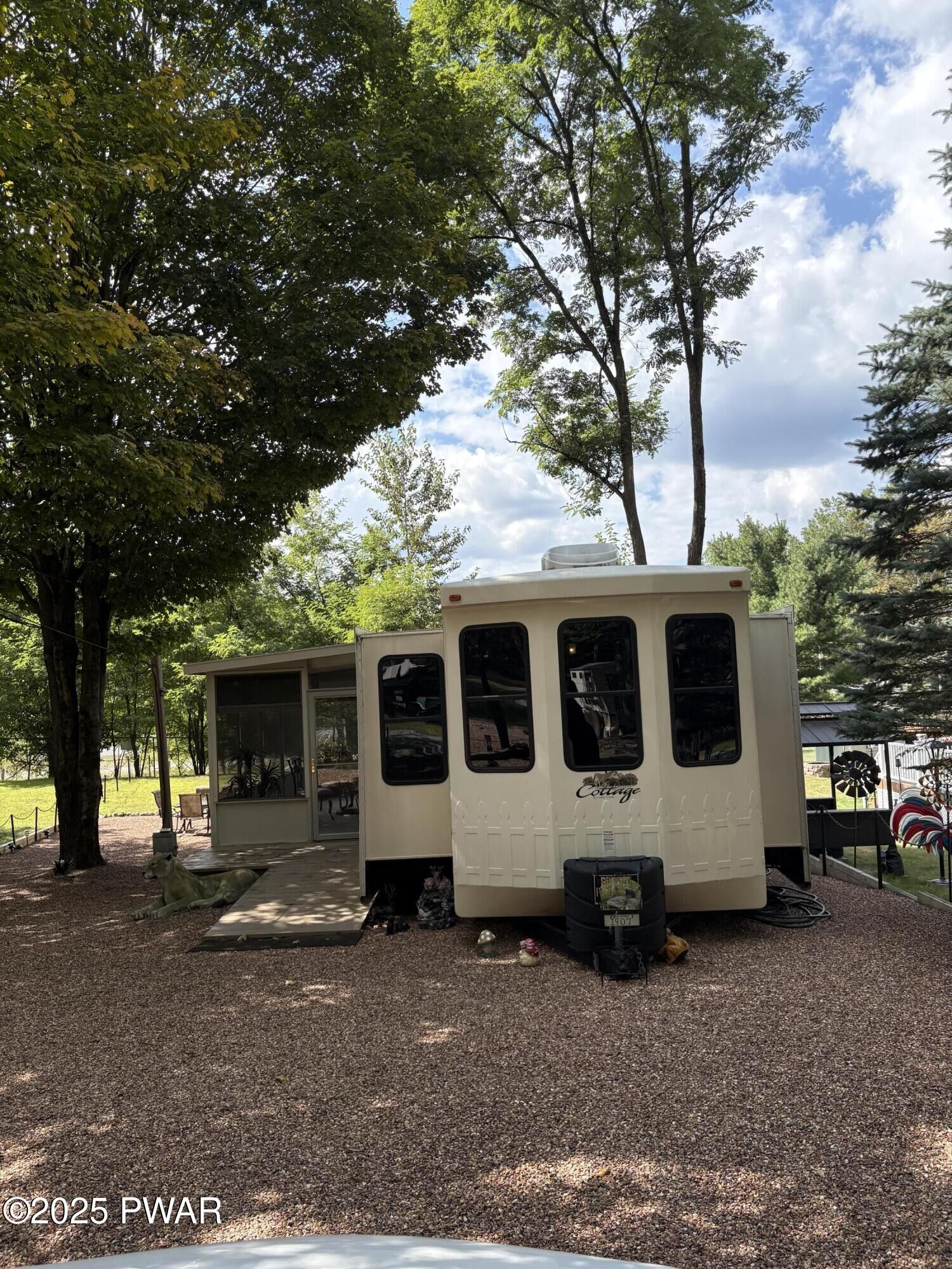 Property Photo:  1907 Arrowhead Lane  PA 18337 