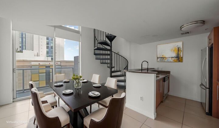 Property Photo:  300 S Biscayne Boulevard L-832  FL 33131 