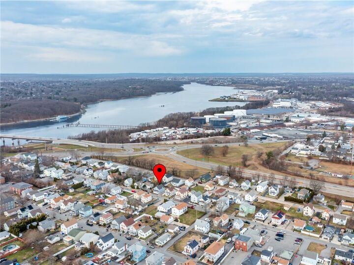 Property Photo:  86 Woodward Avenue  RI 02914 