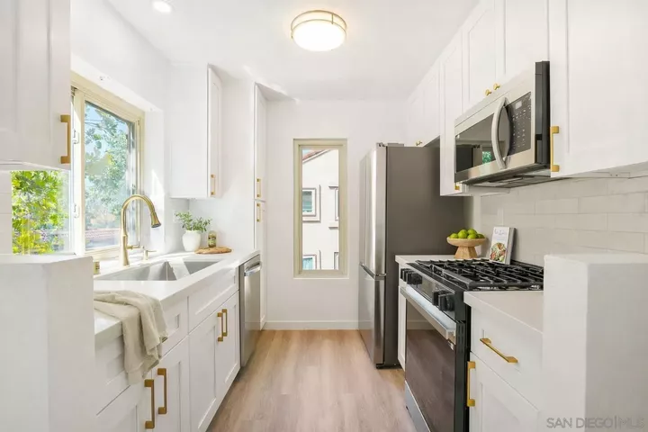 Property Photo:  10668 Dabney Dr 122  CA 92126 