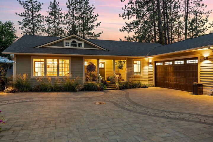 Property Photo:  314 E Shore Rd  WA 99026 