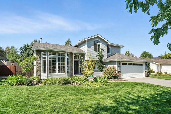 Property Photo:  921 N Wright Blvd  WA 99019 