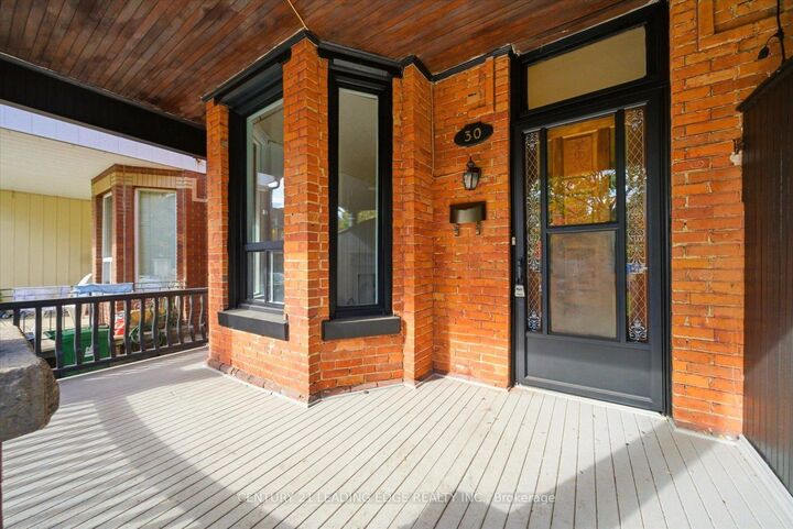 Photo de la propriété:  30 Ulster Street  ON M5S 1E3 