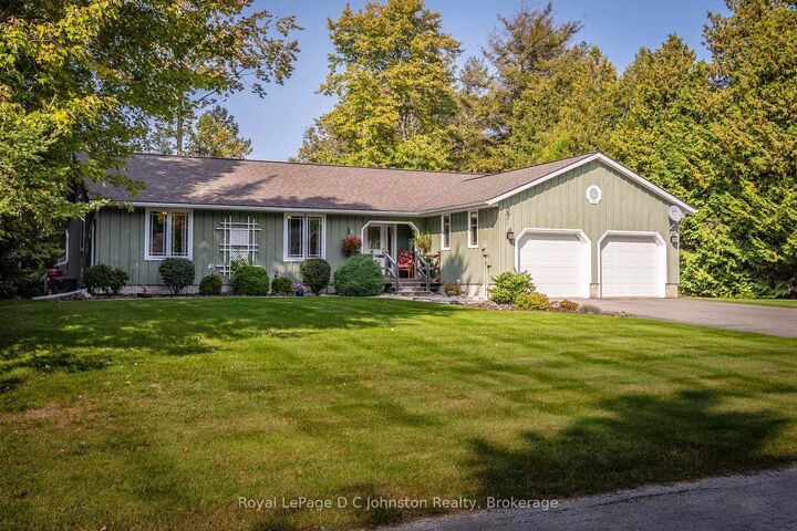 Property Photo: 27 Gremik Crescent ON N0H 2G0
