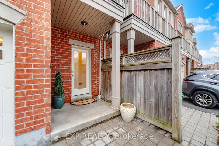 Property Photo: 3235 Thomas Street 2 ON L5M 0M2