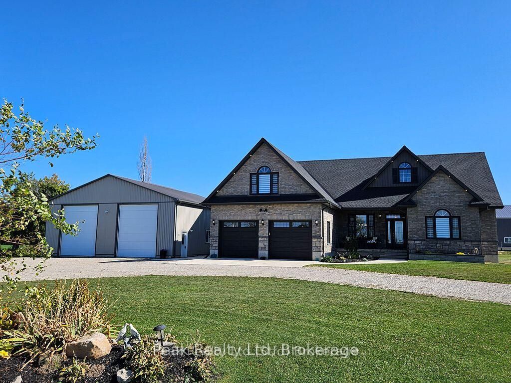 Property Photo:  95 South Street  ON N7A 3X8 
