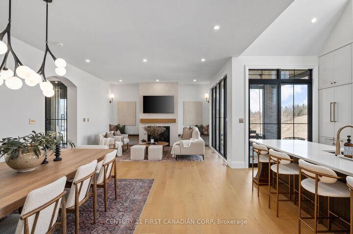 Photo de la propriété: 220 Foxborough Place ON N0M 2P0