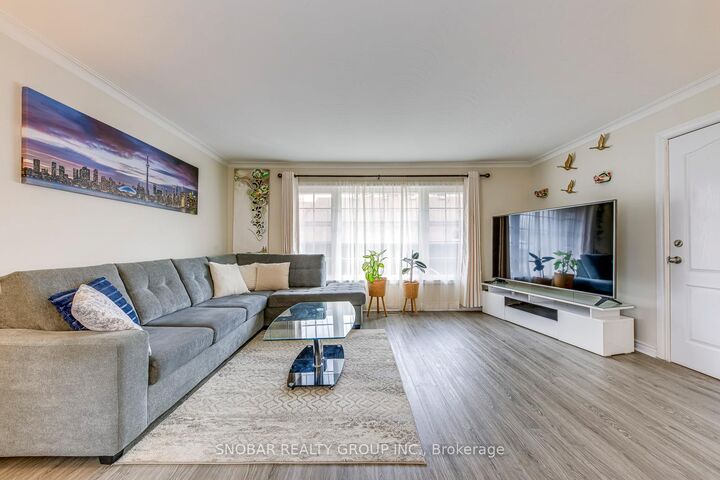 Property Photo: 97 Westhampton Drive ON M9R 1Y1