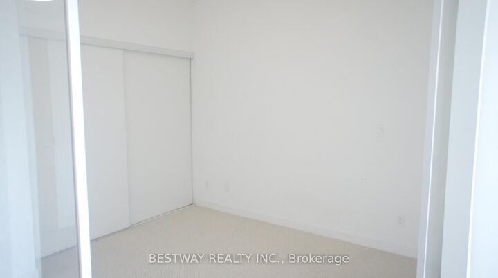 Property Photo: 621 Sheppard Avenue E 355 ON M2K 1B5
