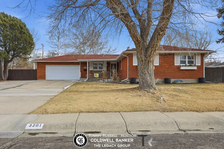 Property Photo:  3201 Hawthorne Avenue  WY 82604 