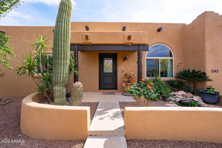 Property Photo:  2143 E Cavalry Road  AZ 85087 