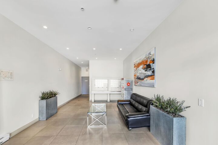 Property Photo: 6968 Royal Oak Avenue 311 BC V5J 4J2