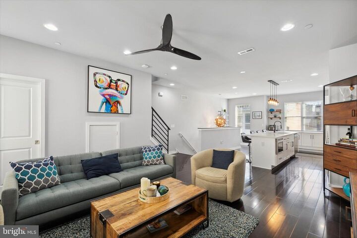 Property Photo: 112 Kingsley Street PA 19127