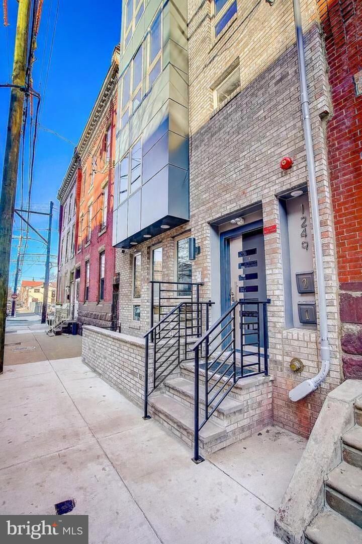 Property Photo:  1249 N 17th Street 2  PA 19121 