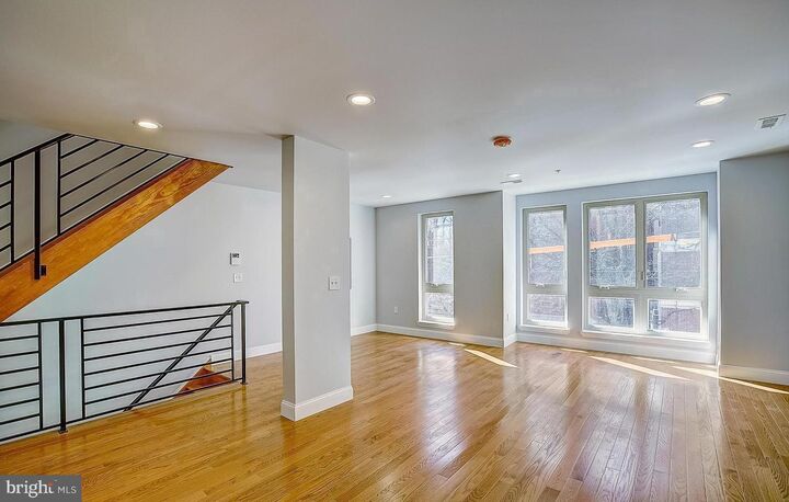 Property Photo:  1249 N 17th Street 2  PA 19121 