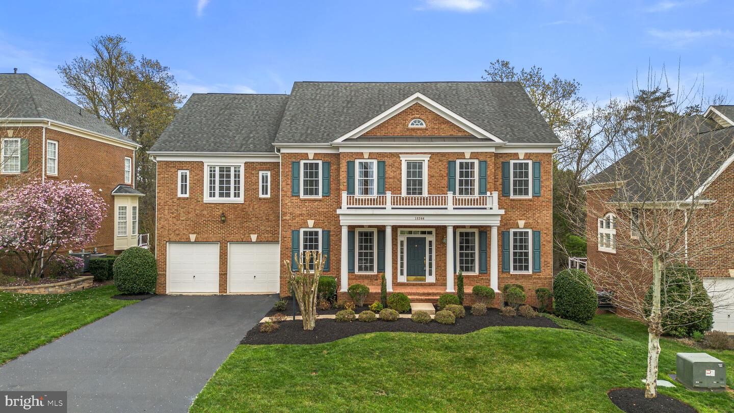 Property Photo:  18344 Mid Ocean Place  VA 20176 