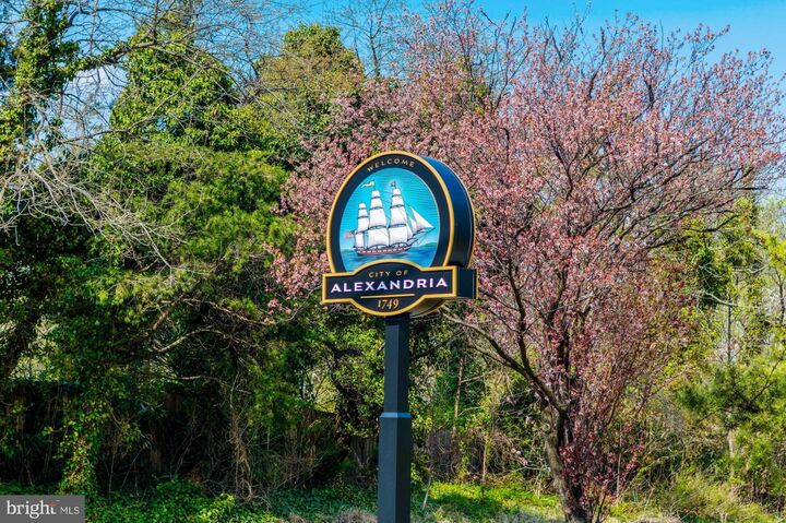 Property Photo:  301 N Beauregard Street 902  VA 22312 