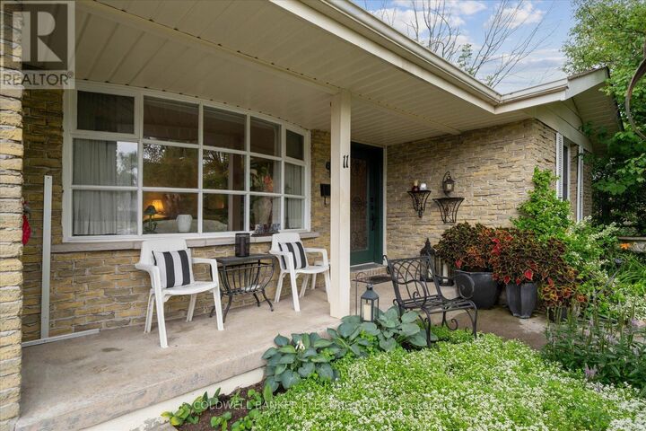 Property Photo:  11 Bayleaf Court  ON K9K 1A2 