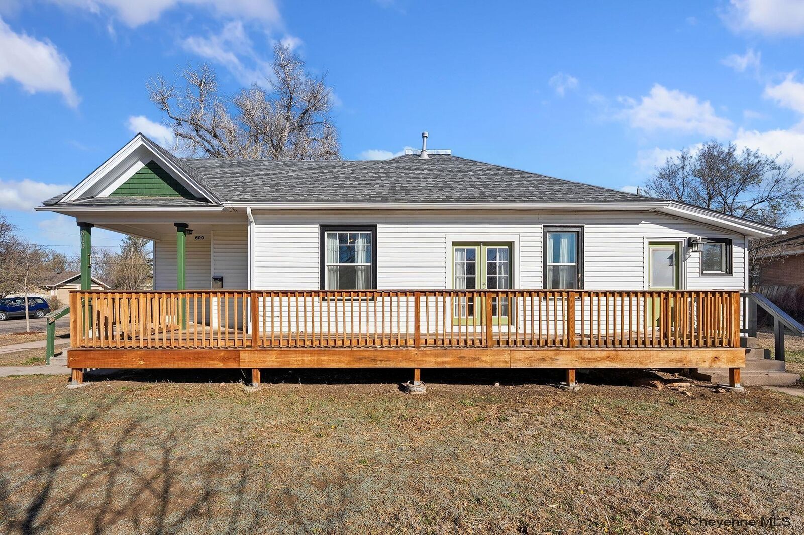 Property Photo: 600 E 24th St WY 82001