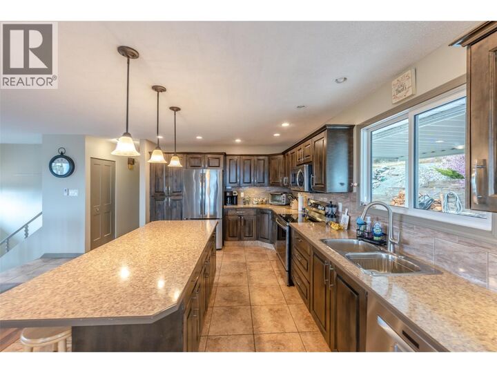 Property Photo: 1418 Fairview Road BC V0H 1T5