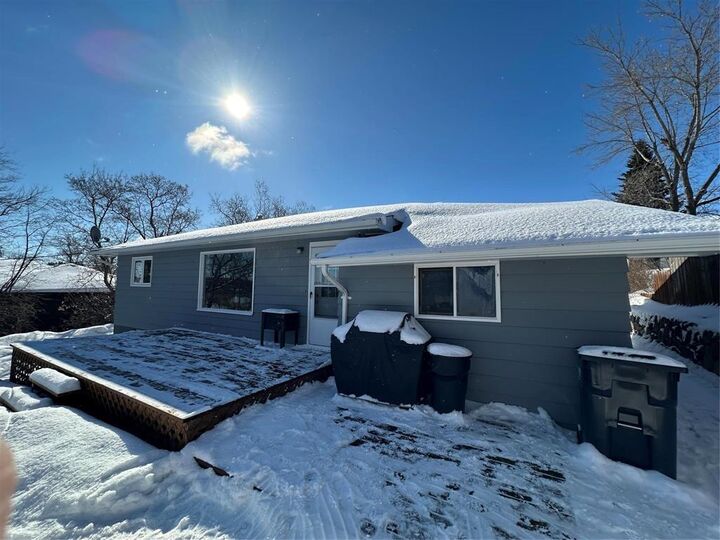 Photo de la propriété: 203 4th Avenue MB R0J 1E0