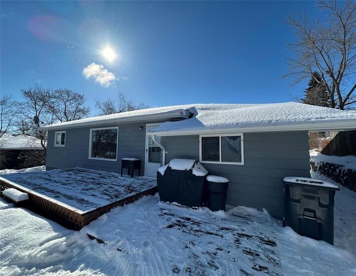 Property Photo:  203 4th Avenue  MB R0J 1E0 