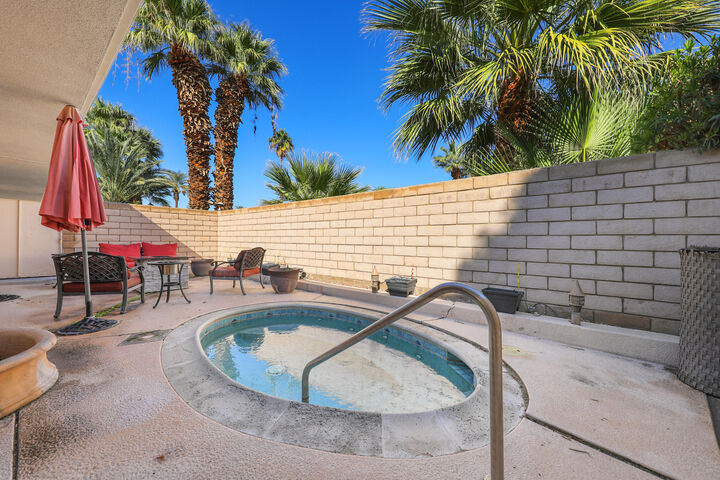 Property Photo:  42505 Adams Street 12  CA 92203 