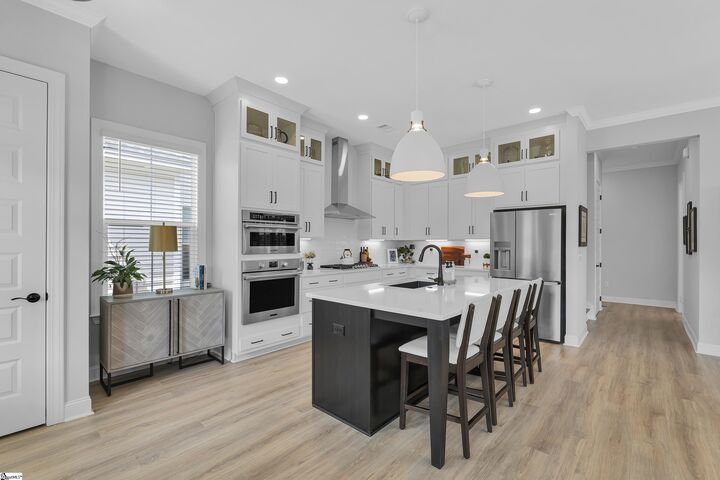 Property Photo:  407 McKlee Drive  SC 29690 